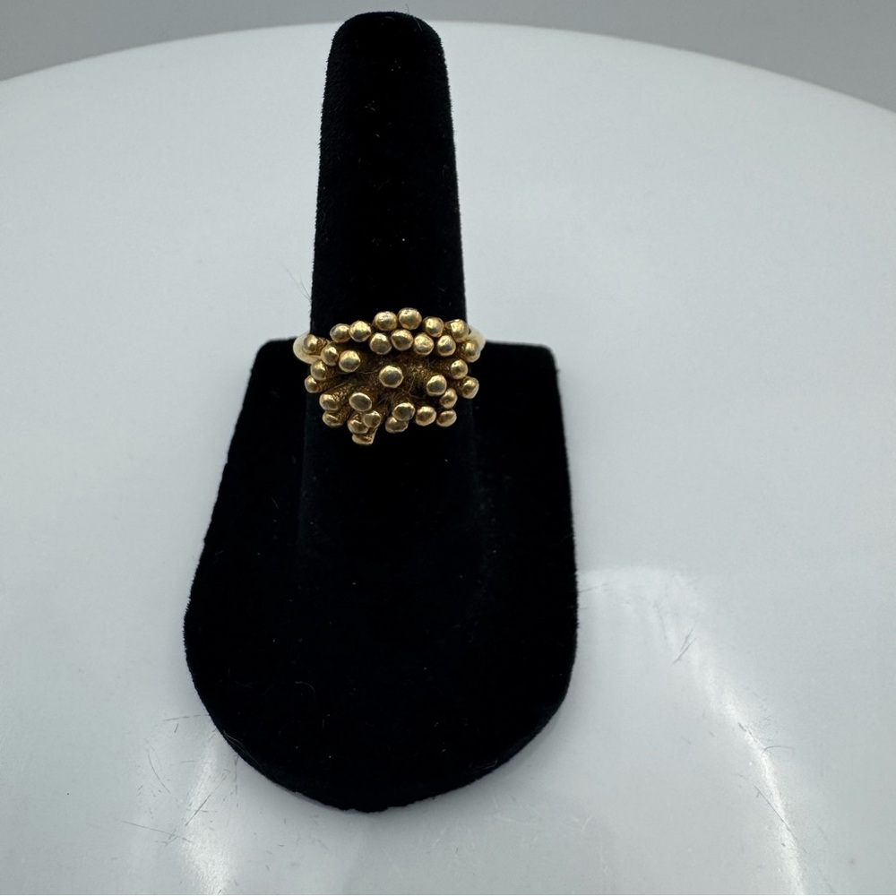 Vintage Avon Gold-Tone Cluster Dome Ring – 1970s Adjustable Statement Jewelry